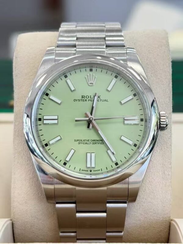 Rolex Oyster Perpetual<br>   134300