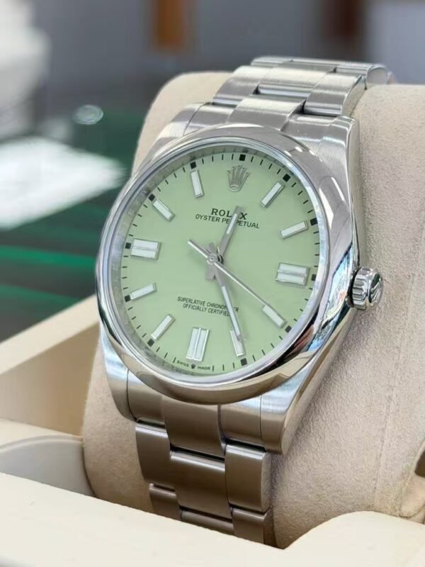 Rolex Oyster Perpetual<br>   134300