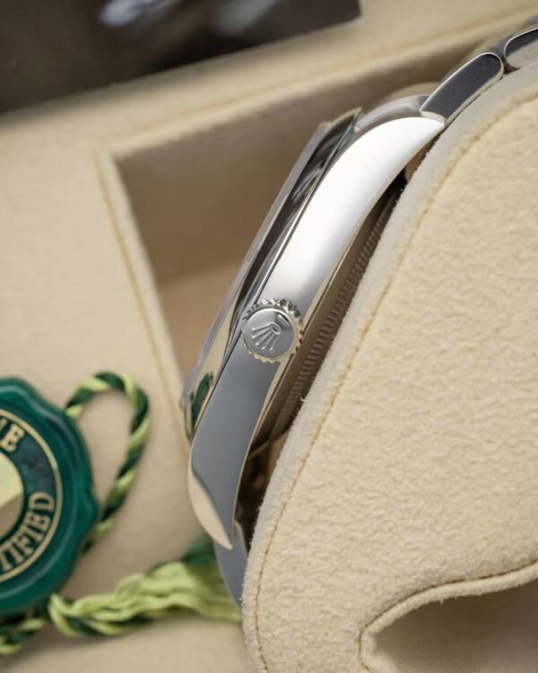 Rolex Oyster Perpetual<br>   114300